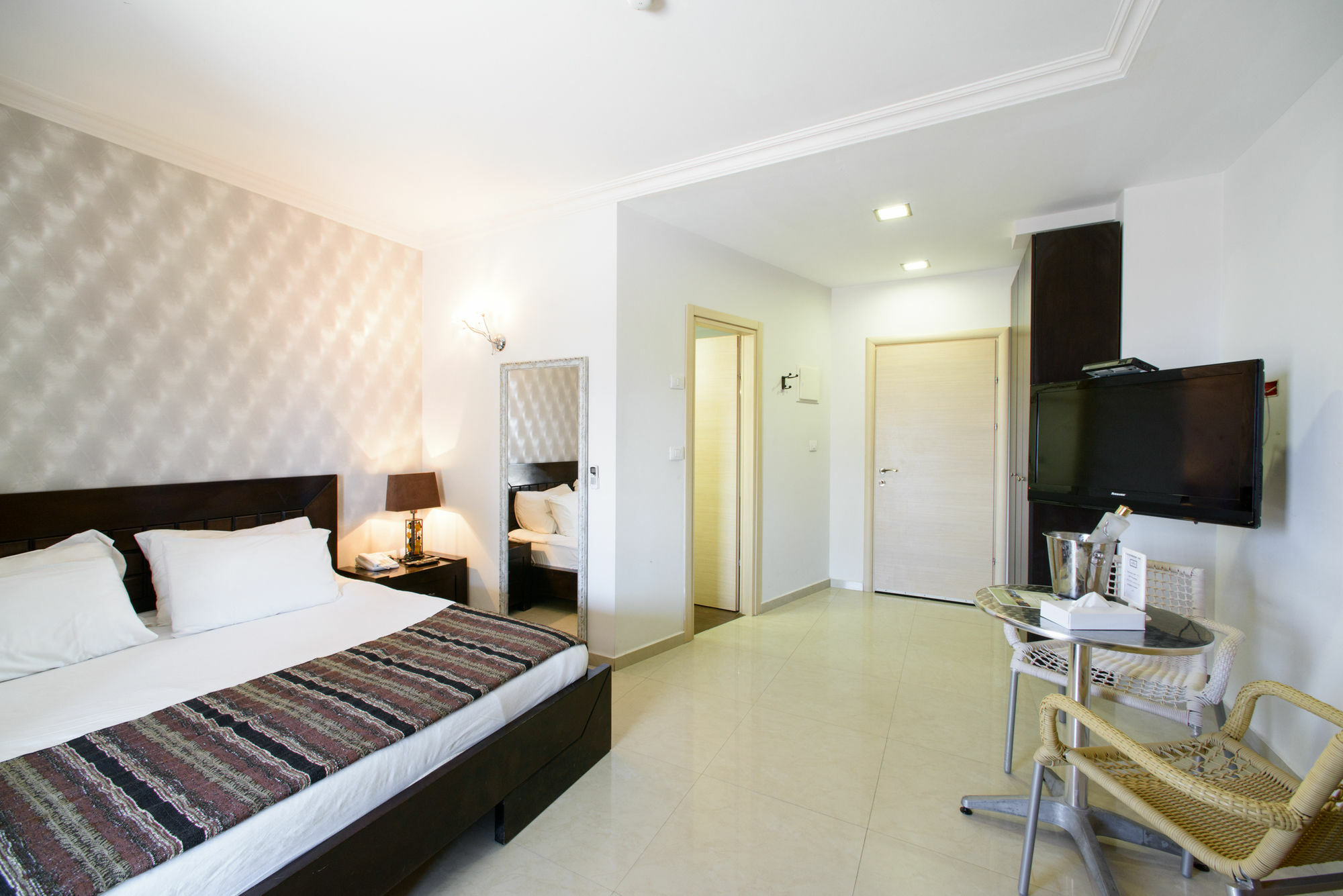 Royalty Suites Тель-Авив Экстерьер фото