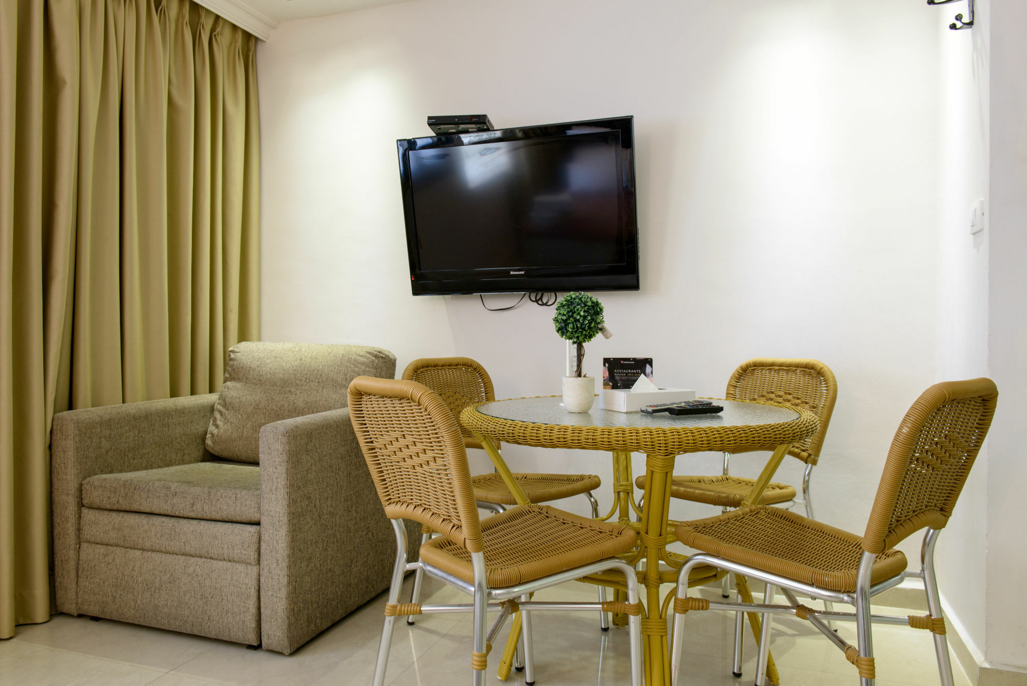 Royalty Suites Тель-Авив Экстерьер фото