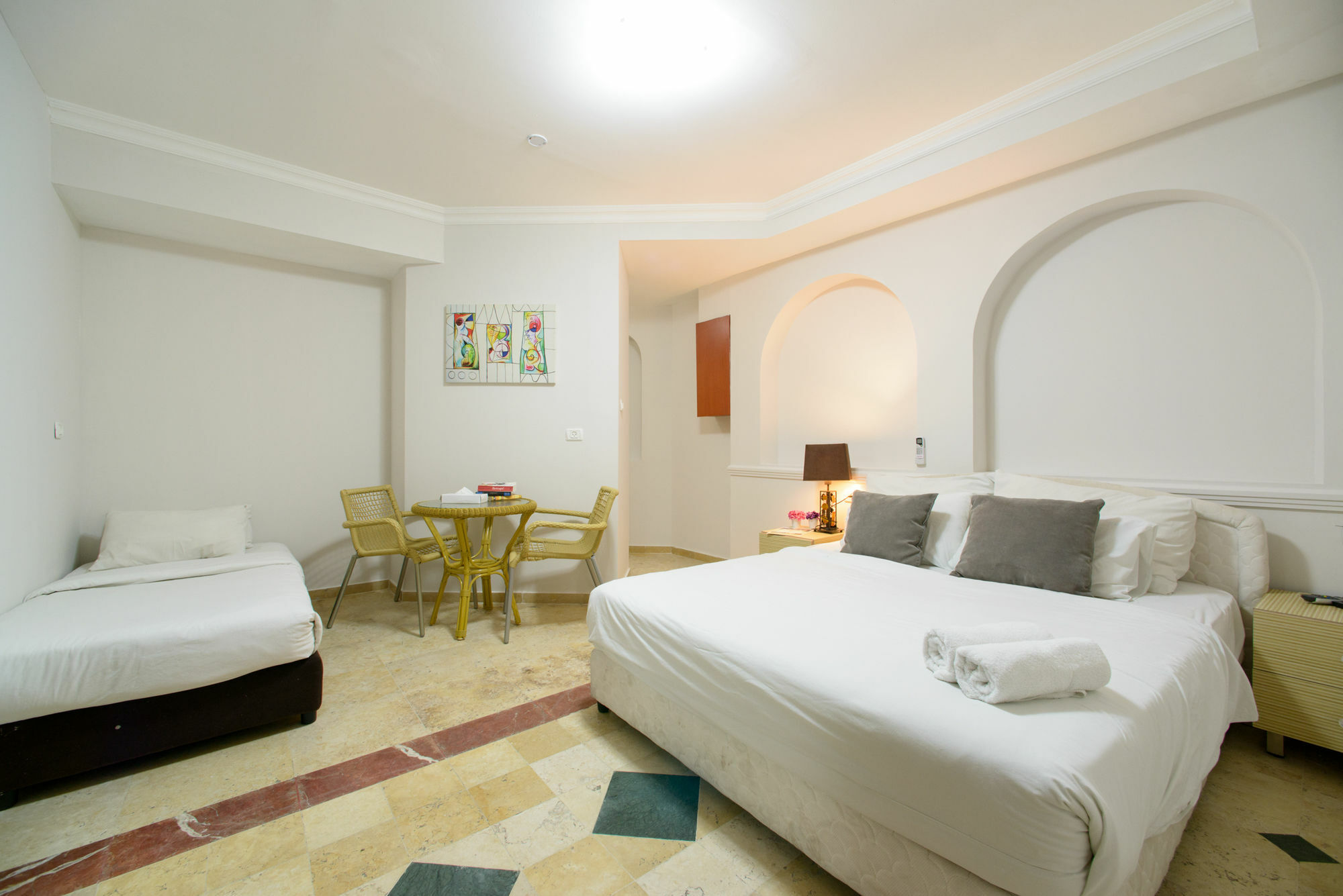 Royalty Suites Тель-Авив Экстерьер фото