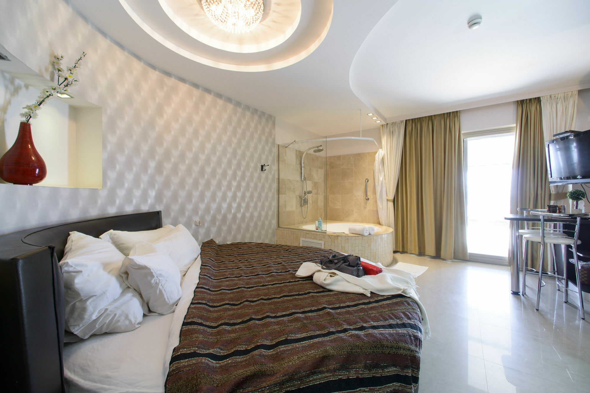 Royalty Suites Тель-Авив Экстерьер фото